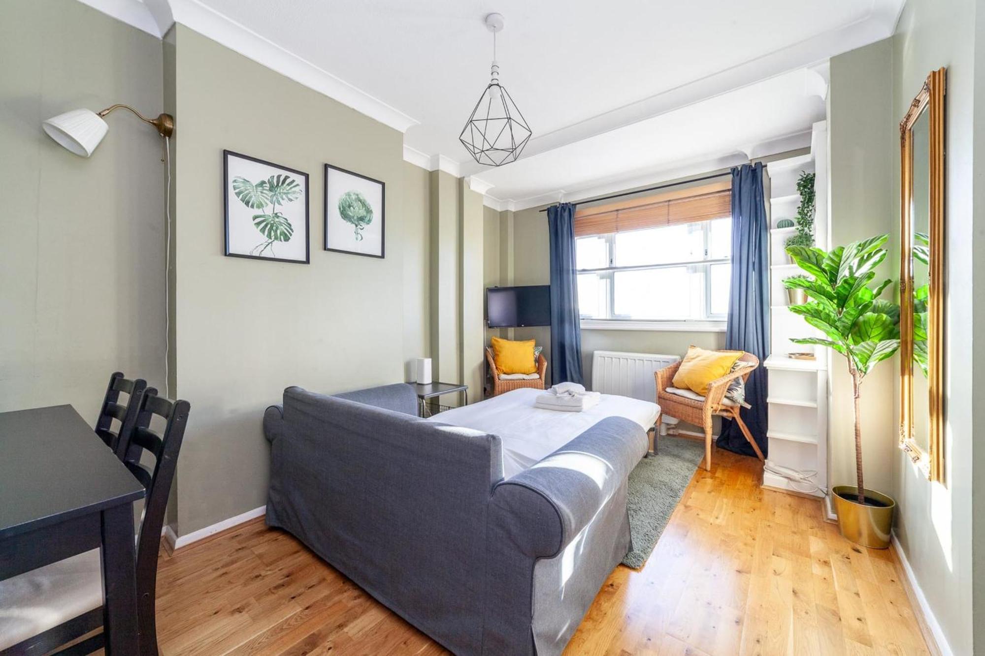 Apartament Bright And Cosy In South *