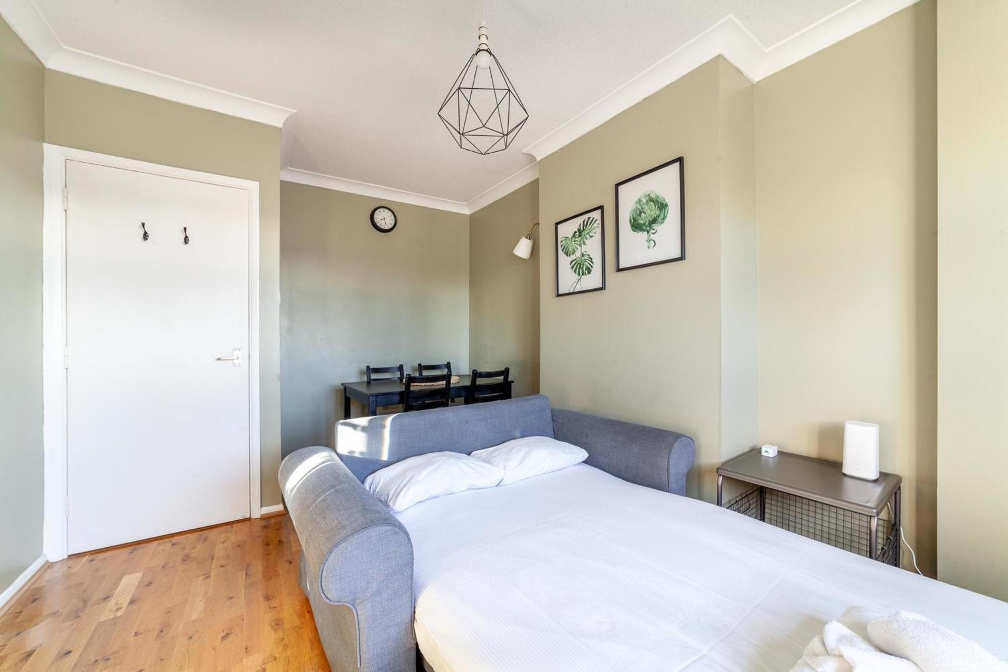 Bright And Cosy In South Apartament *