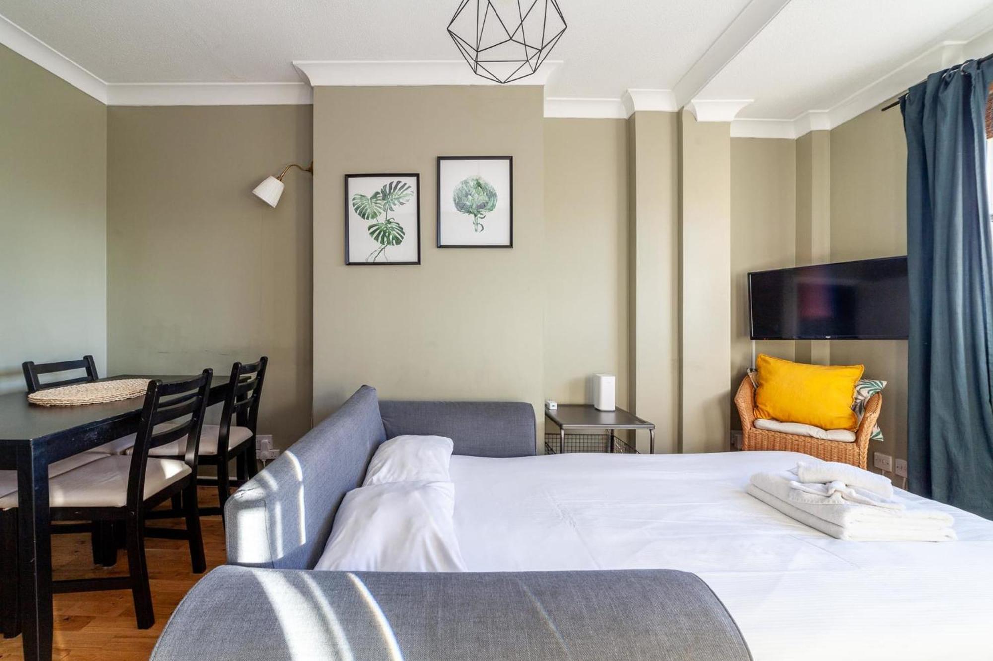 Bright And Cosy In South Apartament *