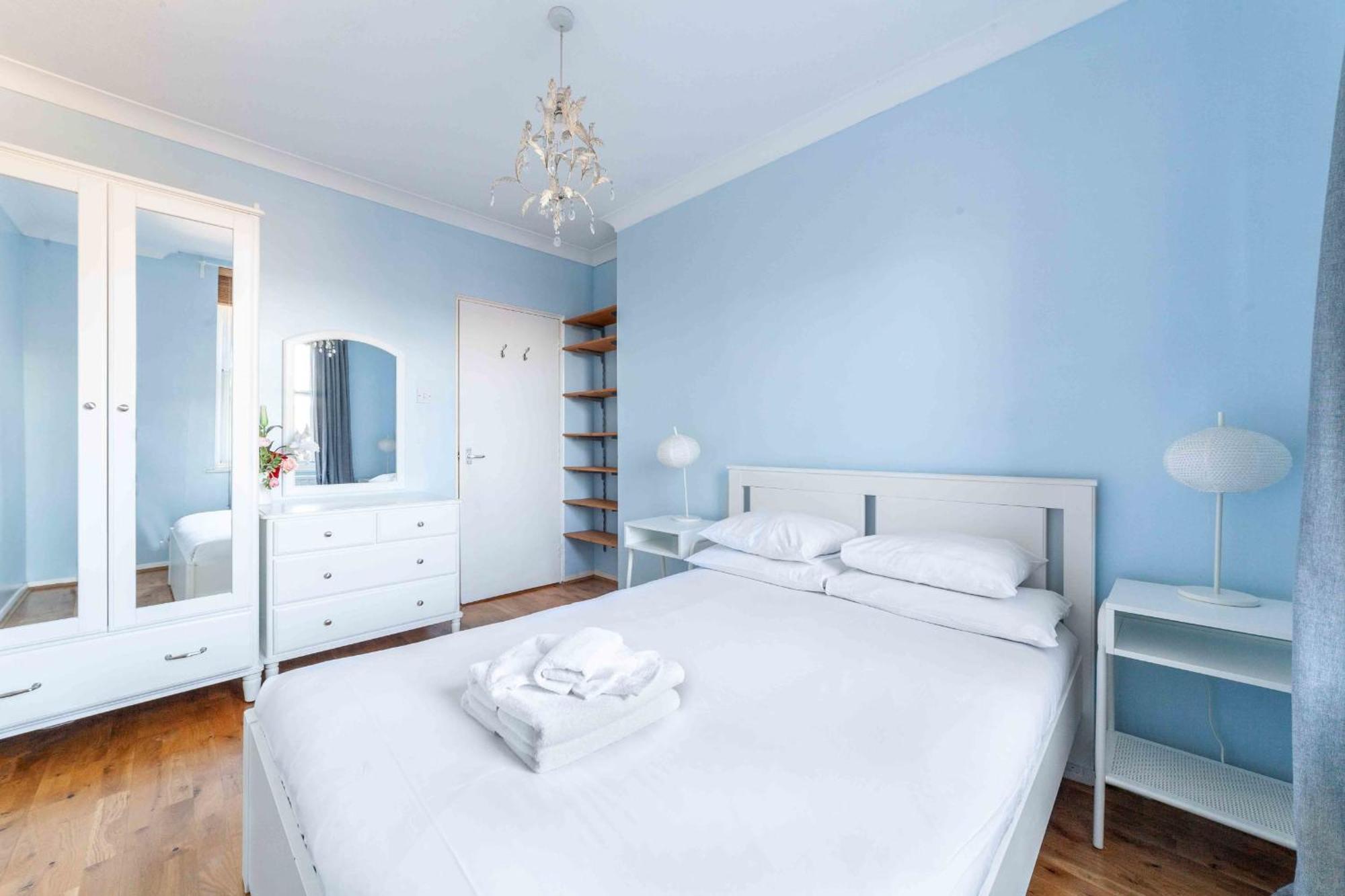 Bright And Cosy In South Apartament